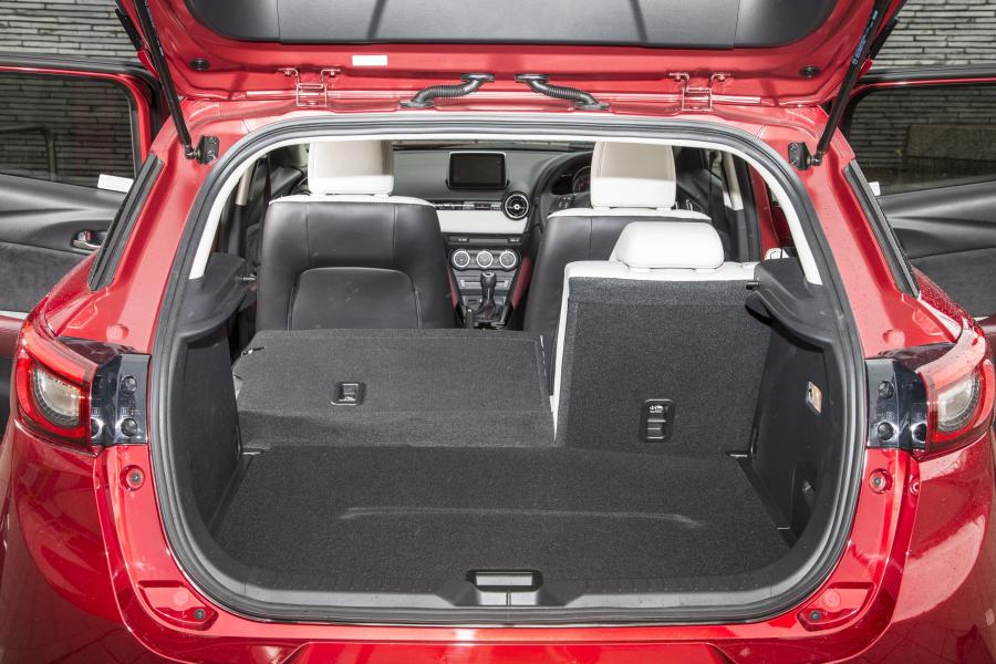 Багажник Mazda CX-3 2015 года  (UK) (фото 44 из 47)